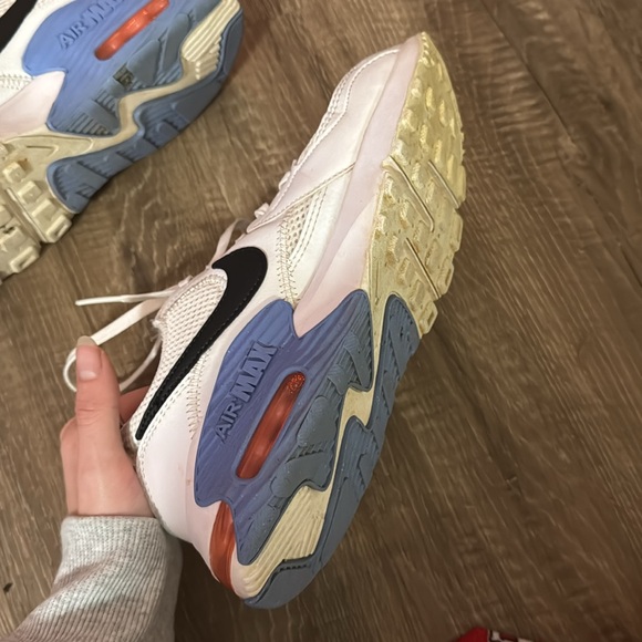 Women’s Nike air max - Picture 2 of 4